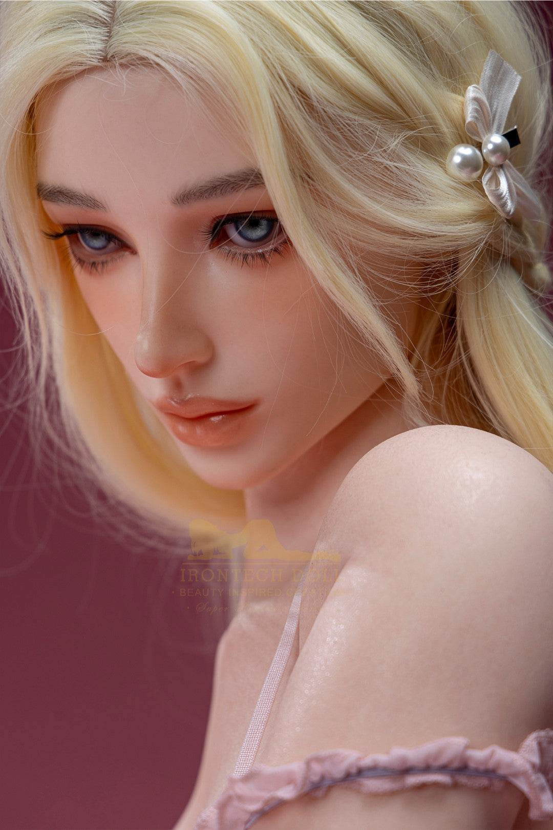 Muralla exterior muñeca sexual (Irontech Doll 158 cm copa H B1 silicona)