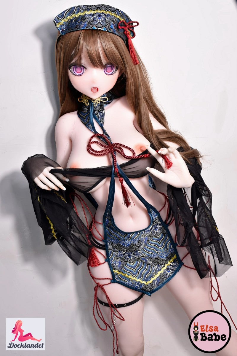 Hanamori Kaori es un anime con curvas de 140 cm de altura.muñeca sexual con pechos grandes. Este Elsa Babe muñeca sexual Tiene un encantador aspecto anime y está fabricado en silicona suave de la más alta calidad.