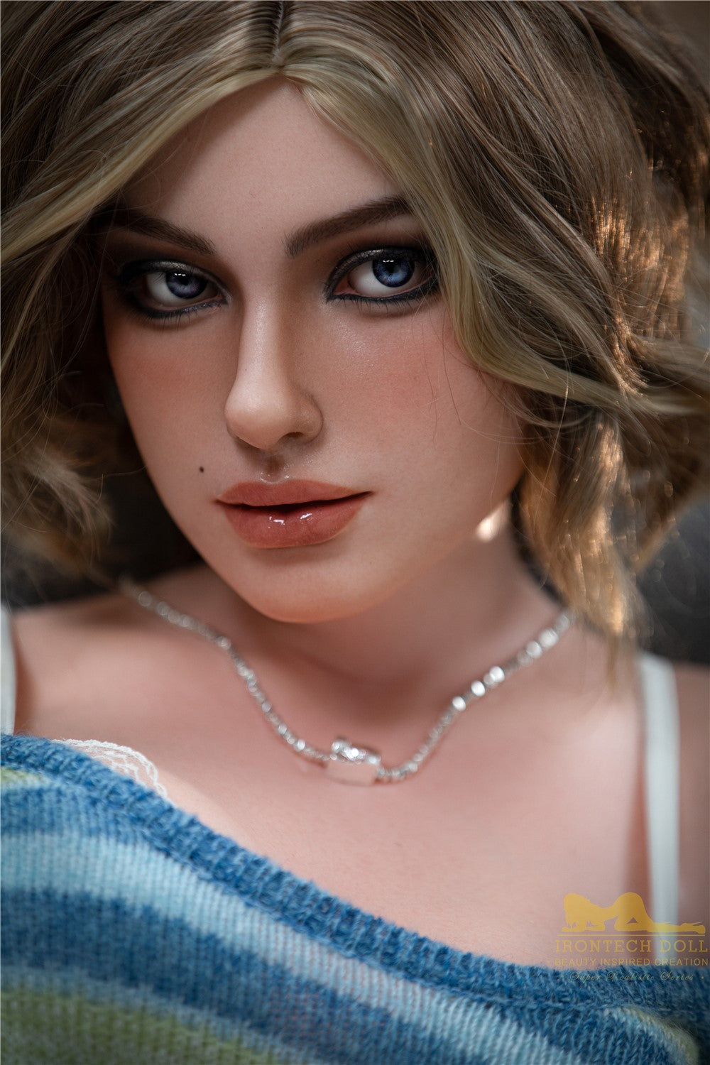 Lota muñeca sexual (Irontech Doll 152 cm Copa A S17 Silicona)